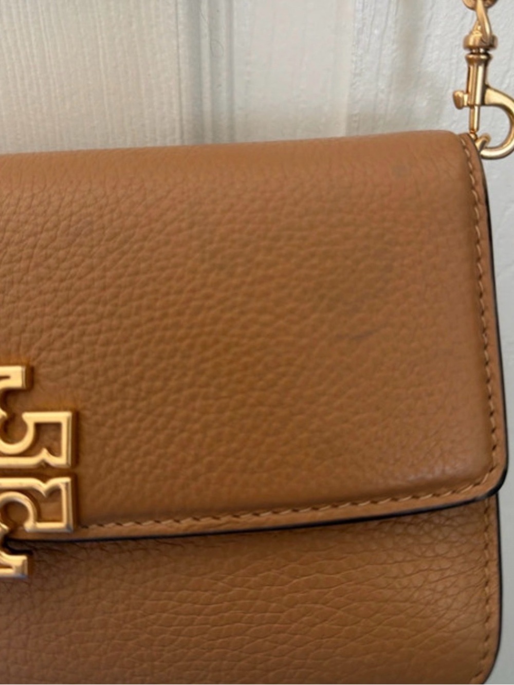 Tory Burch Britten Chain Wallet - Picture 7 of 12